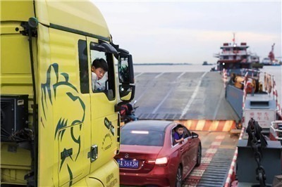 跟着卡车司机行中国-激流网