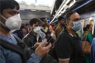 阿兰达蒂·罗伊谈印度：瘟疫照亮了社会的遮蔽之物-激流网