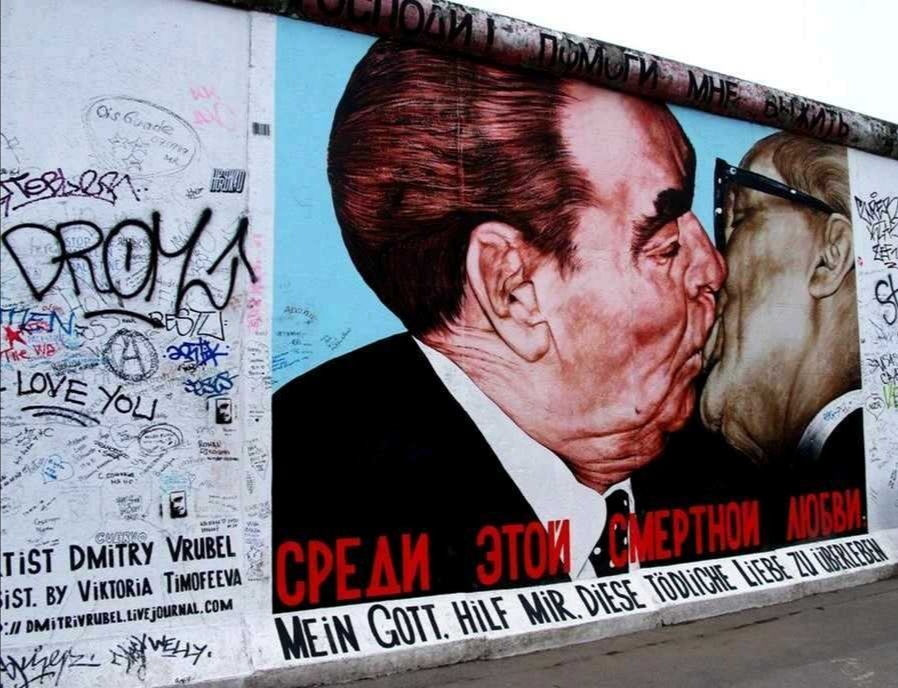 “柏林墙为谁而倒？”-激流网